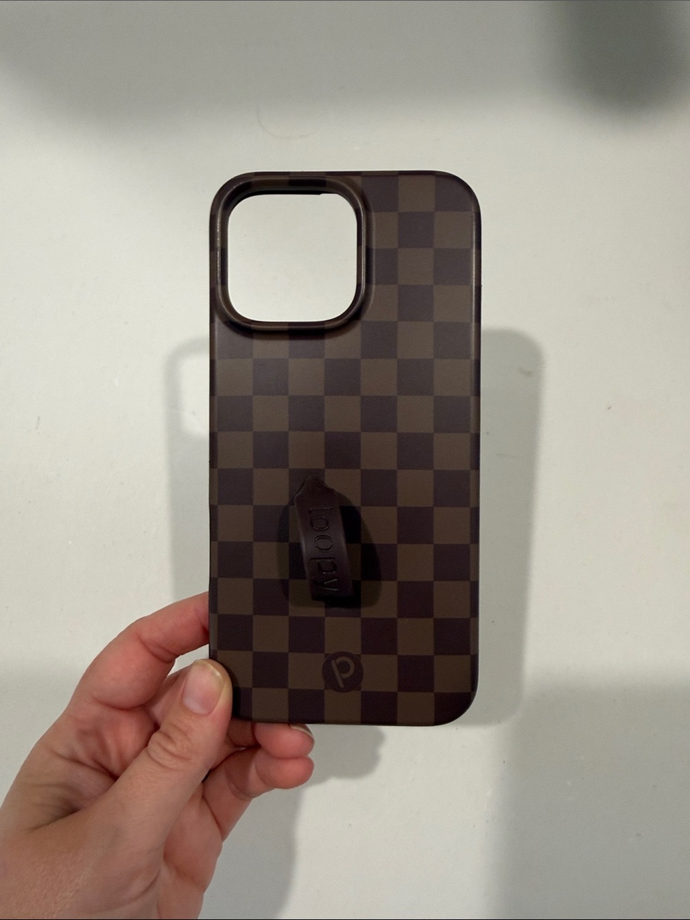 iPhone 16 Pro Max Loopy Phone Case with Checkered Pattern and Grip - Brown